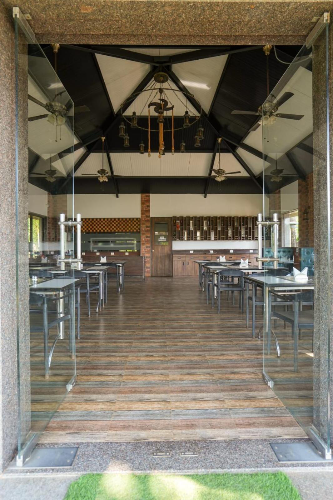 E&G Green Courts Resort At Koroli Hill Station Nashik Dış mekan fotoğraf